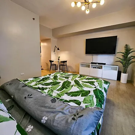Brand New Central Convenience Studio Condo With Balcony In Araneta City Cubao